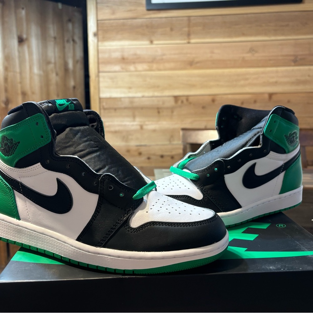 Air Jordan 1 Lucky Green